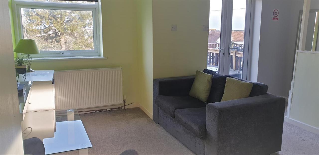 Apartamento Swindon Old Town Duplex - Entercloud9Sa Exterior foto
