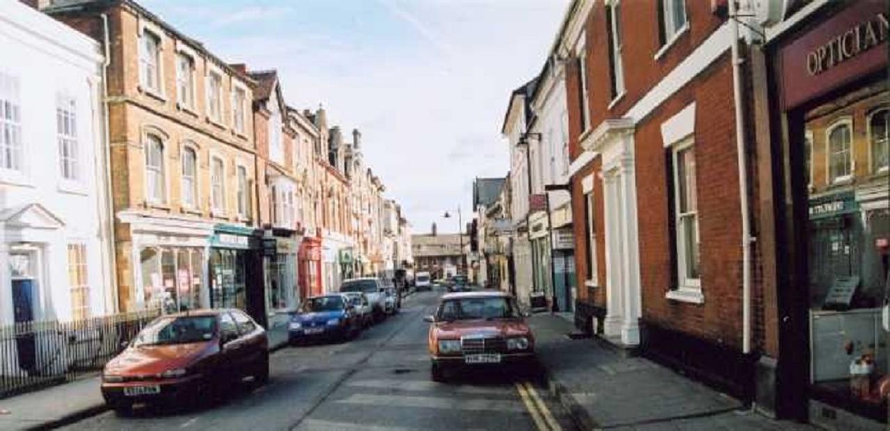 Apartamento Swindon Old Town Duplex - Entercloud9Sa Exterior foto