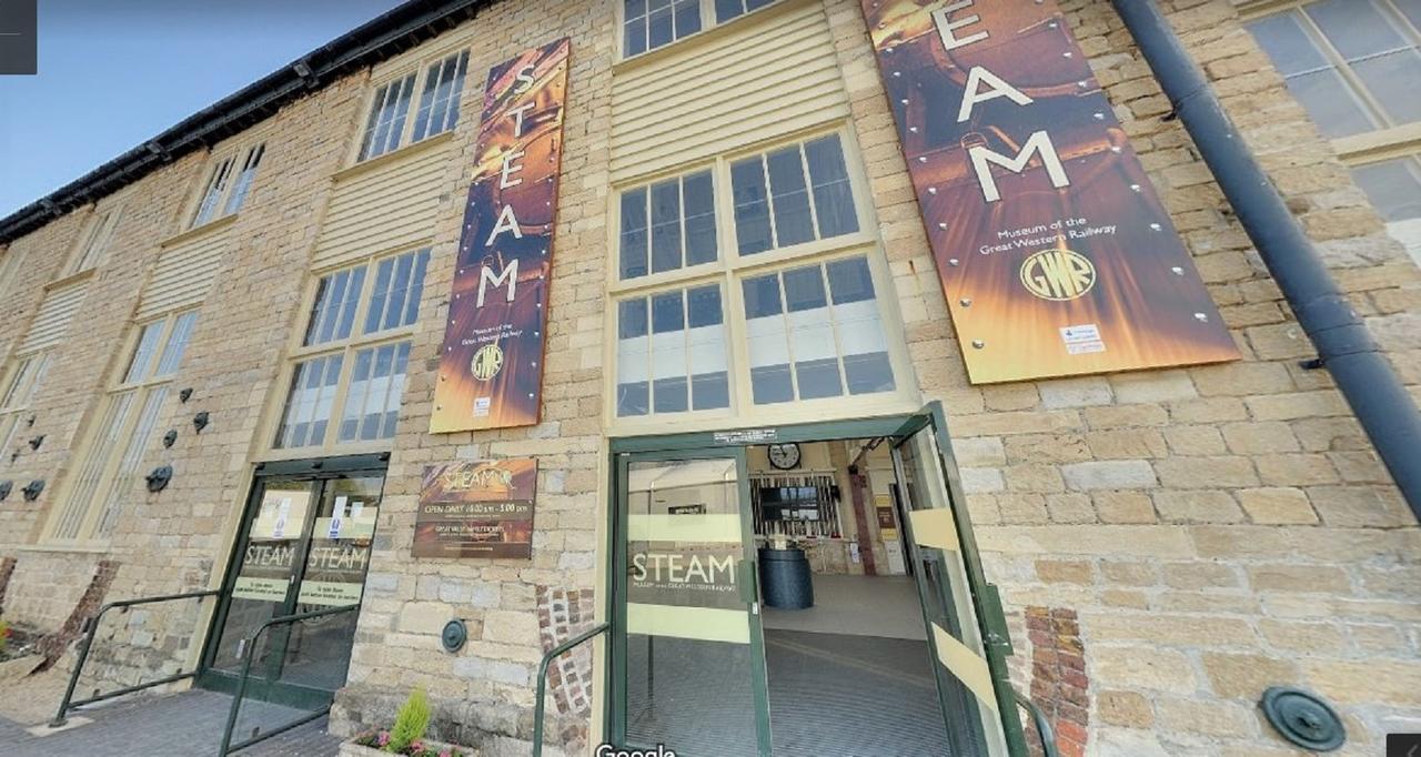 Apartamento Swindon Old Town Duplex - Entercloud9Sa Exterior foto