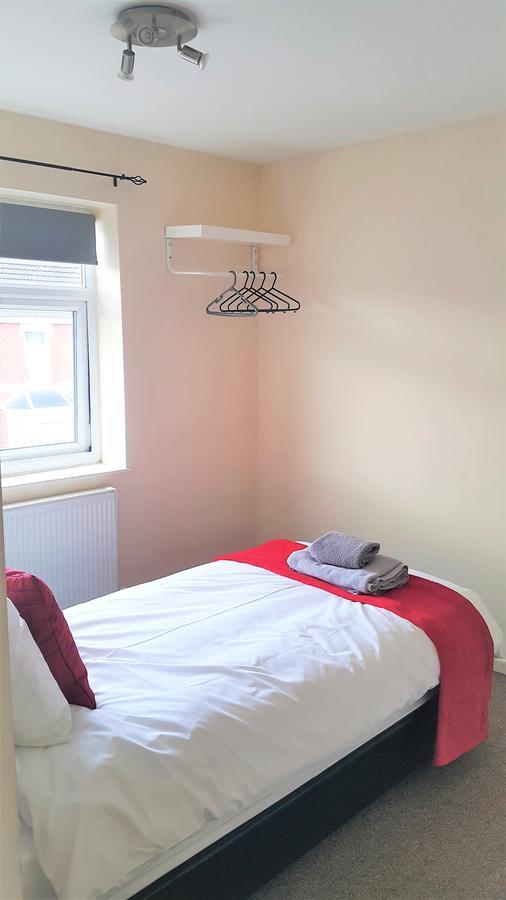 Apartamento Swindon Old Town Duplex - Entercloud9Sa Exterior foto